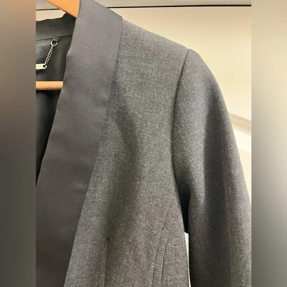 Trina Turk Satin Lapel Fitted Blazer - Picture 4 of 8